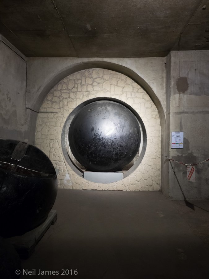 Sewer cleaning ball